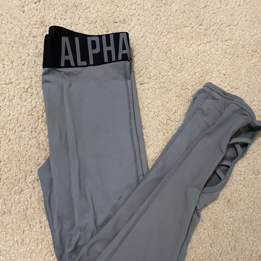 ALPHALETE CROPPED LEGGINGS